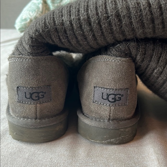UGG Gray Winter Knit Boots - Picture 3 of 4